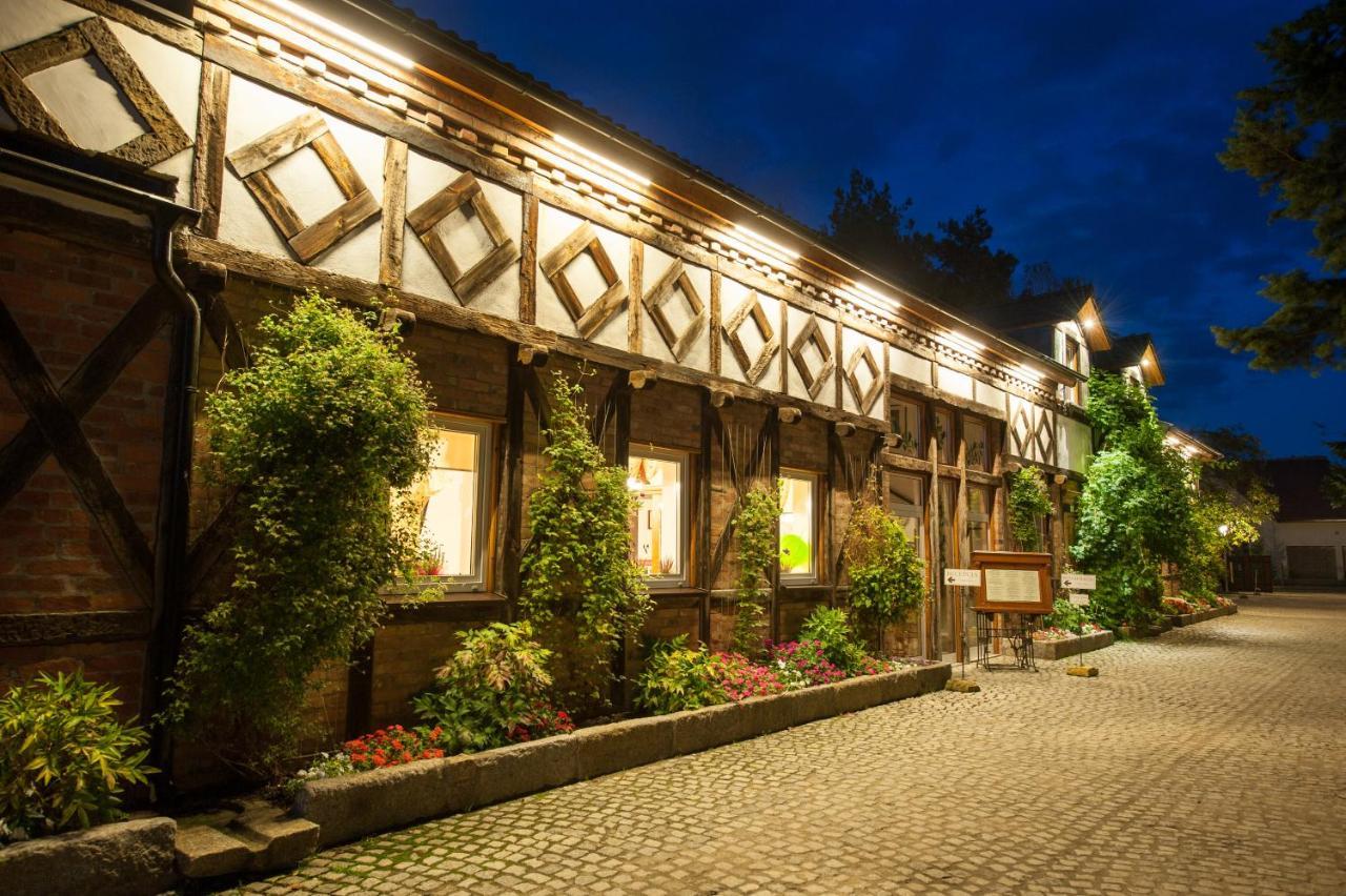 Siedem Drzew Hotel Biskupice  Екстериор снимка