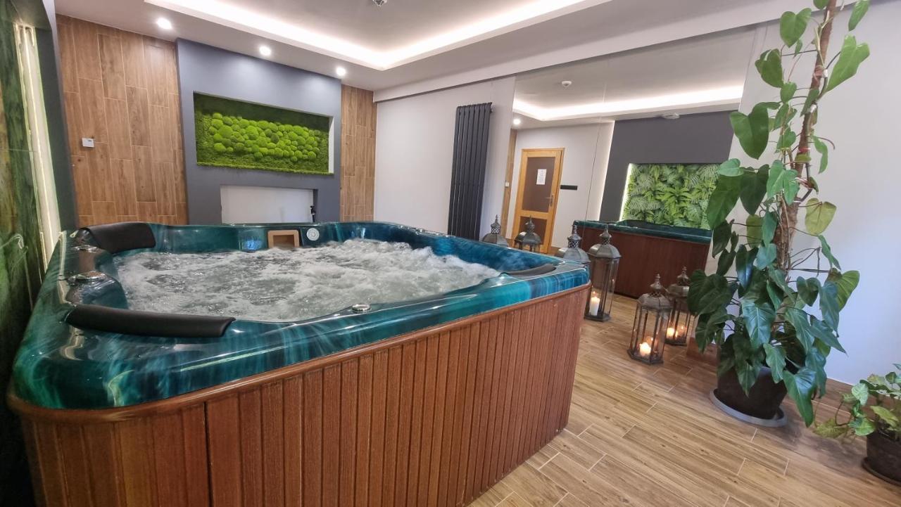 Siedem Drzew Hotel Biskupice  Екстериор снимка
