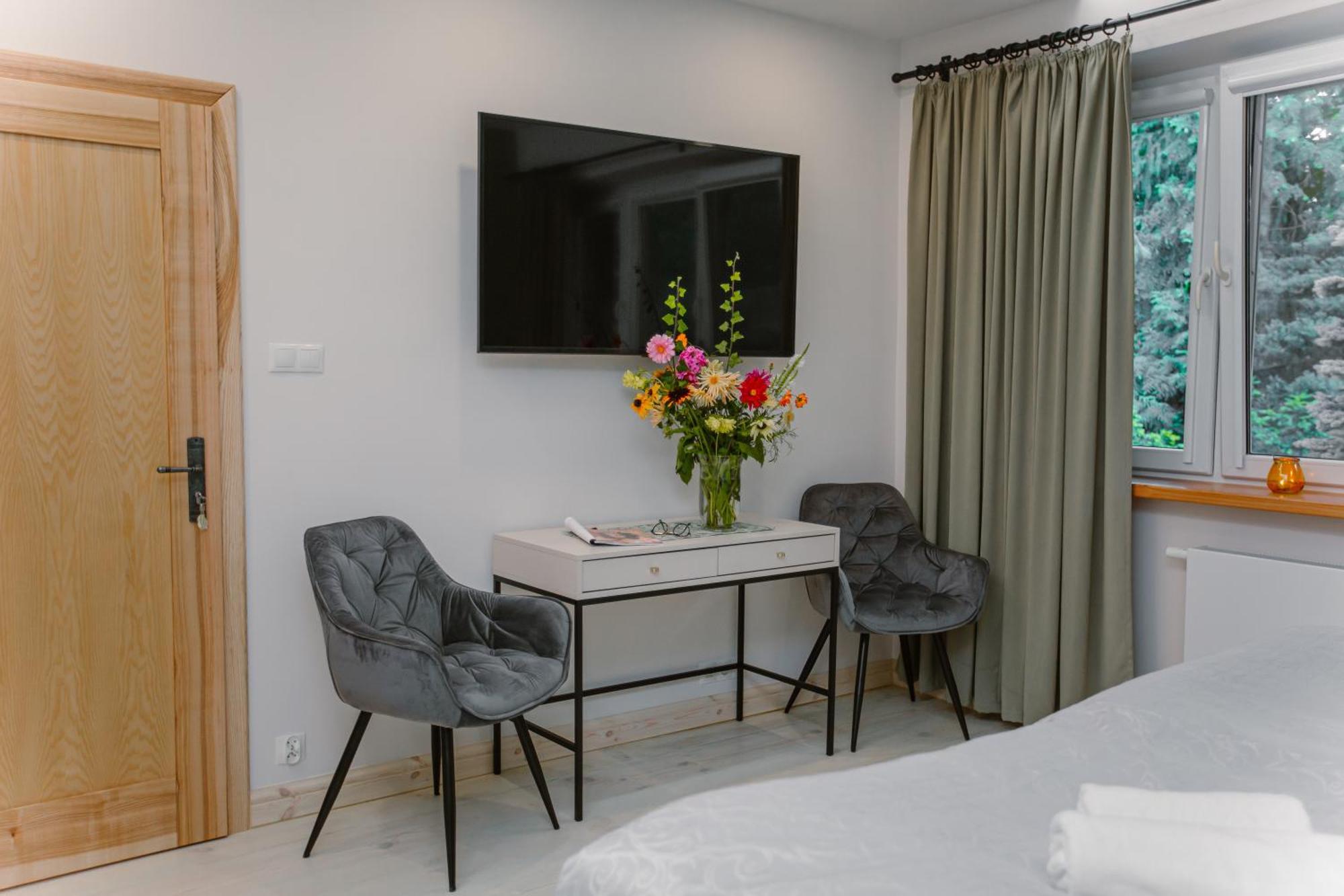 Siedem Drzew Hotel Biskupice  Екстериор снимка