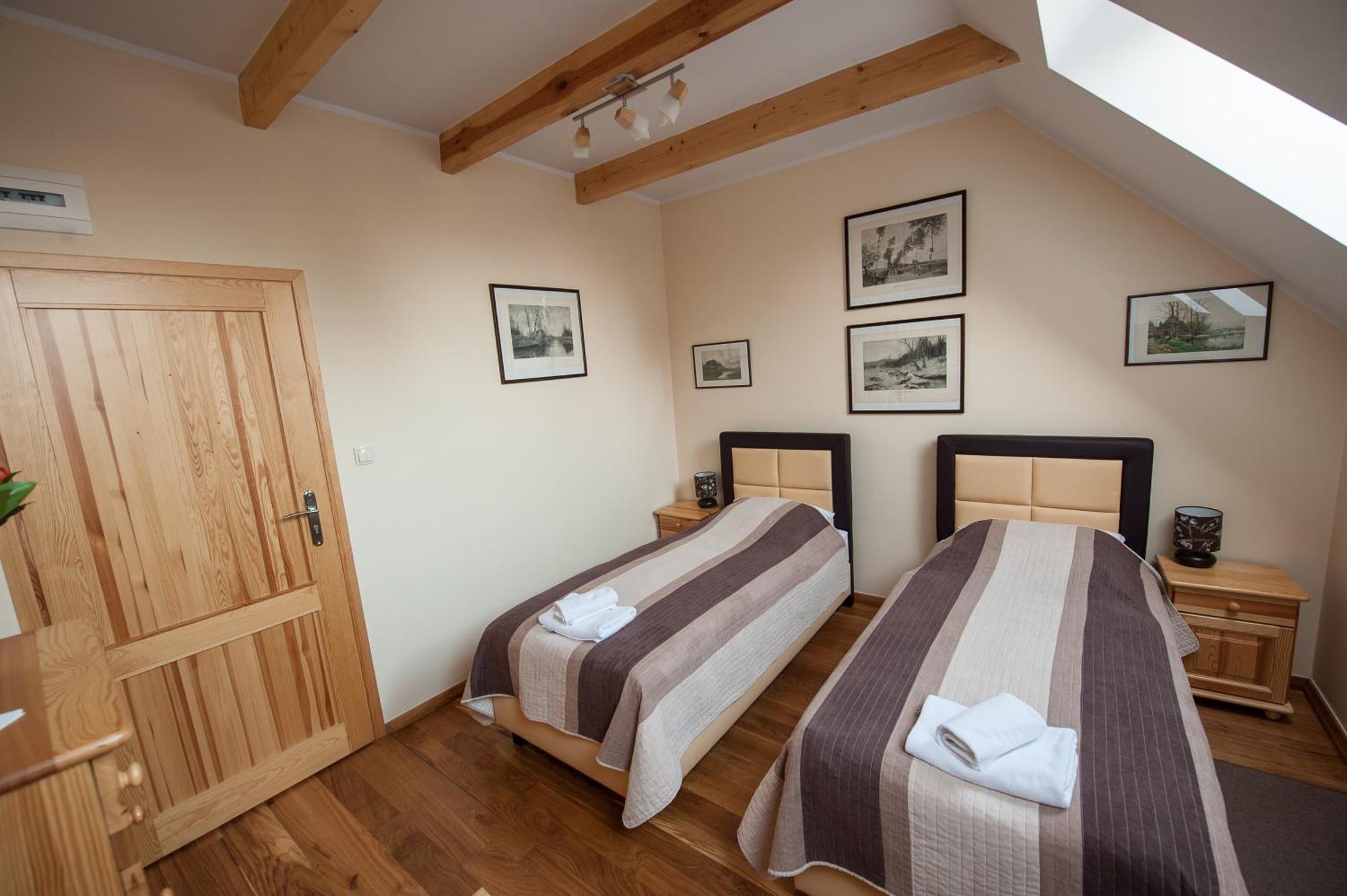 Siedem Drzew Hotel Biskupice  Стая снимка