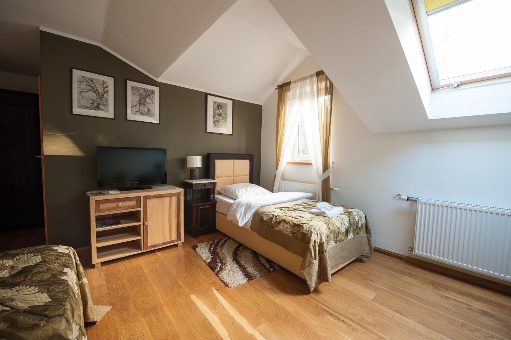 Siedem Drzew Hotel Biskupice  Стая снимка